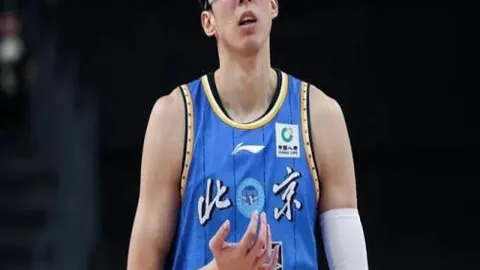 13歲梁殷僑勇闖成人賽場　獨樹一幟進入淘汰賽　女花世界盃香港站驚艷亮相